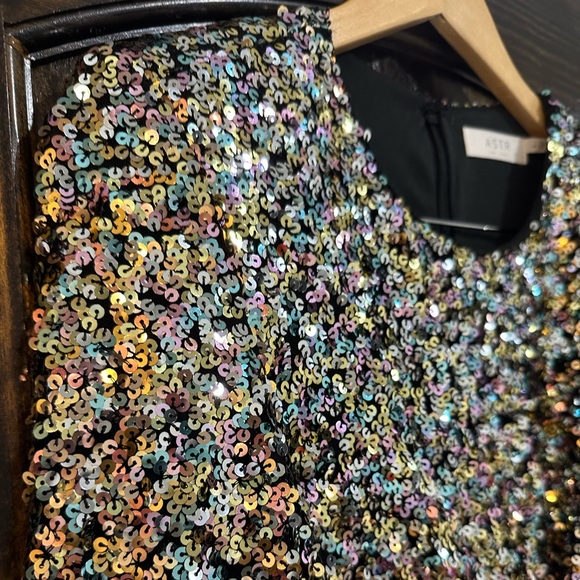 ASTR Sylvina Sequin Slit Long Sleeve Cutout Midi-Dress L Nordstrom Saks Revolve - Picture 10 of 12